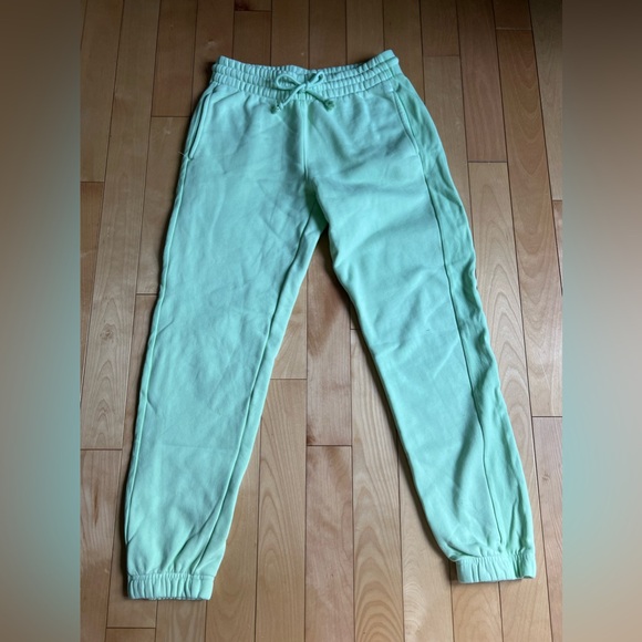 TNA light green sweatpants size extra small - Picture 1 of 1